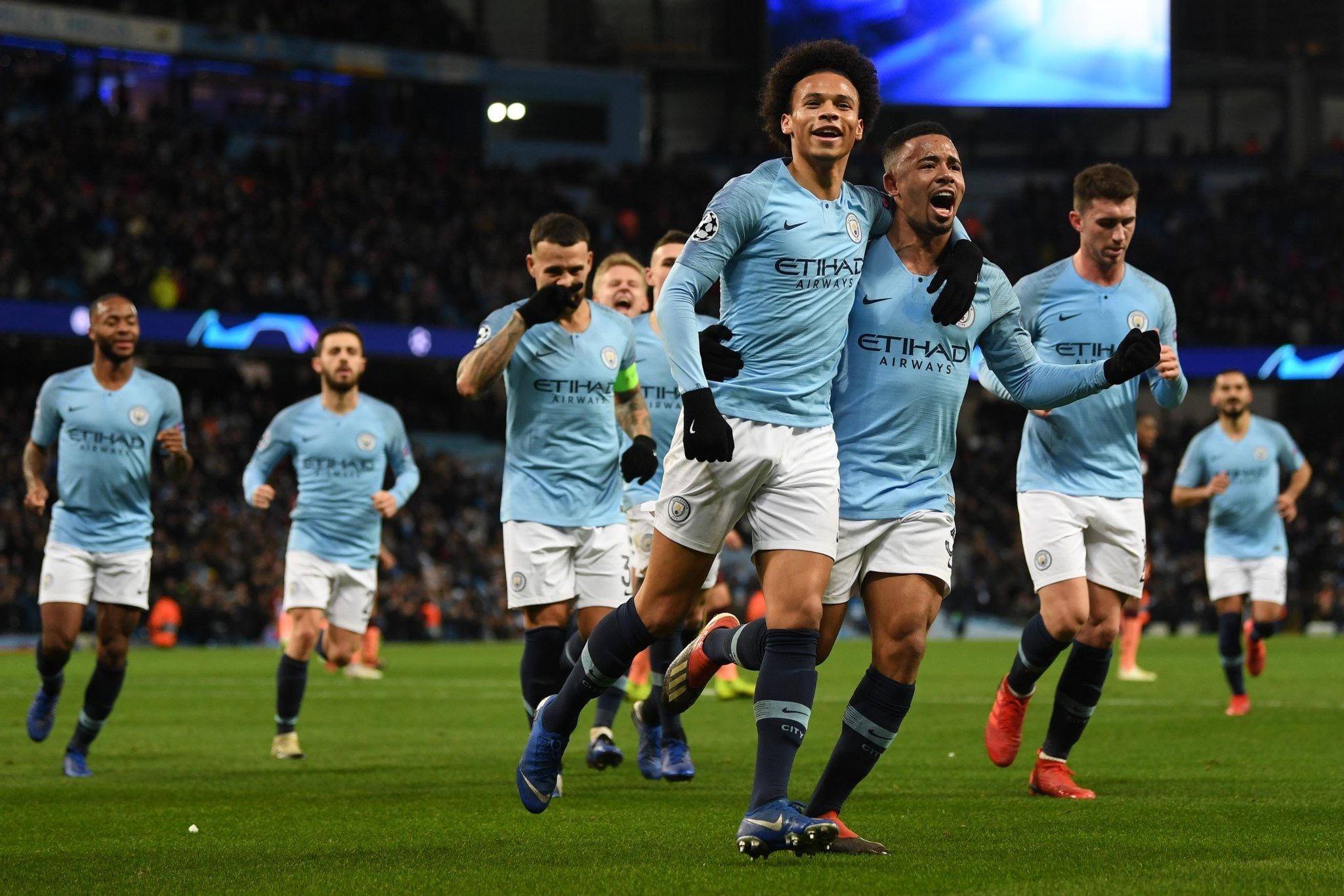 仅是对青年 仅是对青年